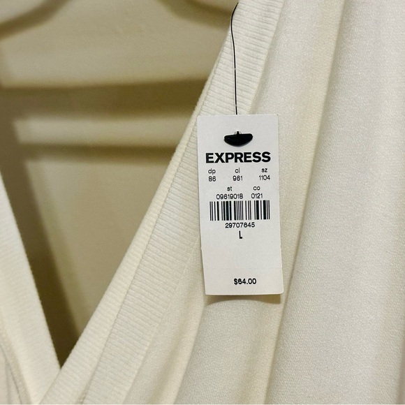 NWT EXPRESS Long Sleeve Cowl Draped Back
London Tee- Size L - Picture 4 of 6